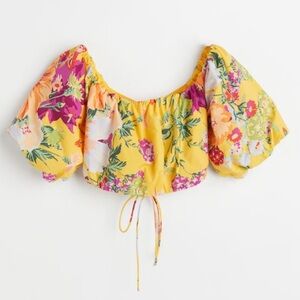 H&M Yellow Floral Crop Top XS Vacation ☀️😎